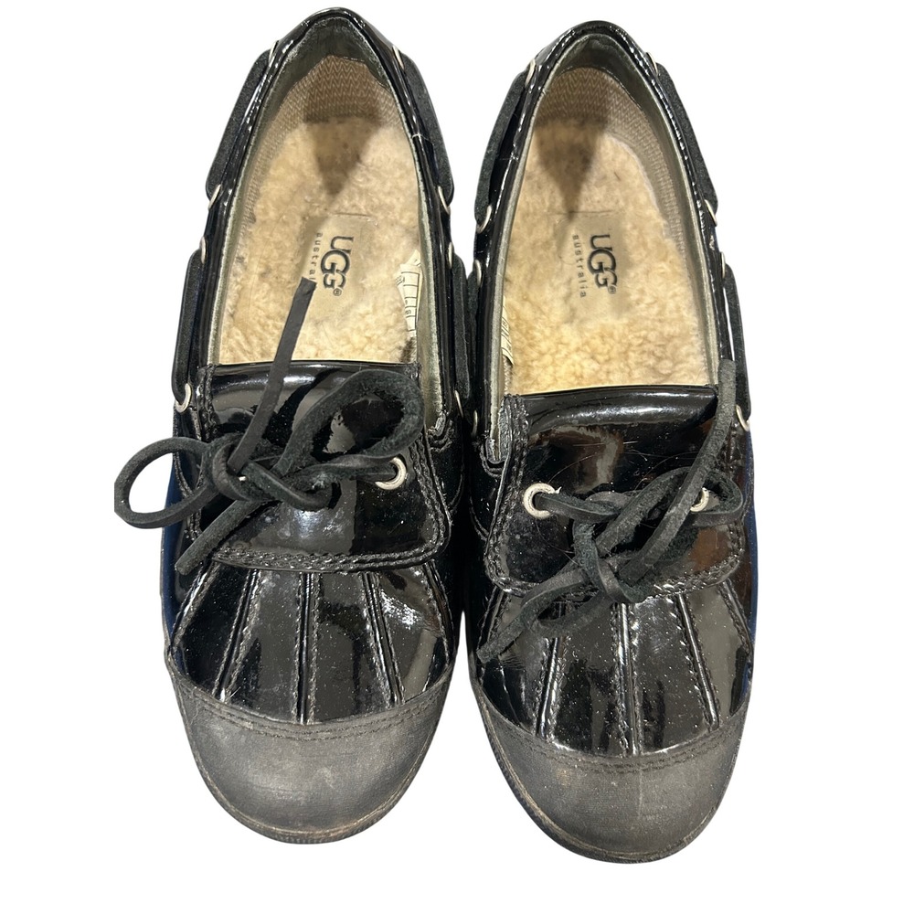 UGG Australia Black Patent Leather Shearling Lined Boat Shoes Duck Toe Loafers